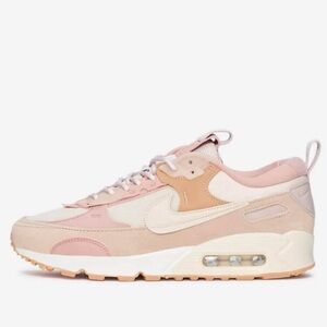 Women's Nike Air Max 90 Futura Sneakers